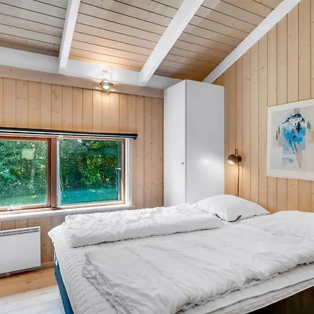 Paulette - 450m From The Sea By Interhome